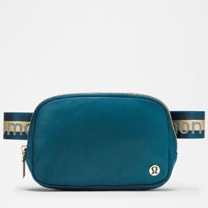 Lululemon Everywhere Belt Bag Wordmark Crossbody Bag in Warp Teal & Gold NWT